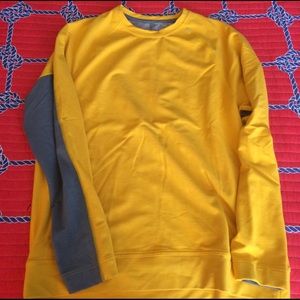 Men's Lululemon Yellow sweatshirt