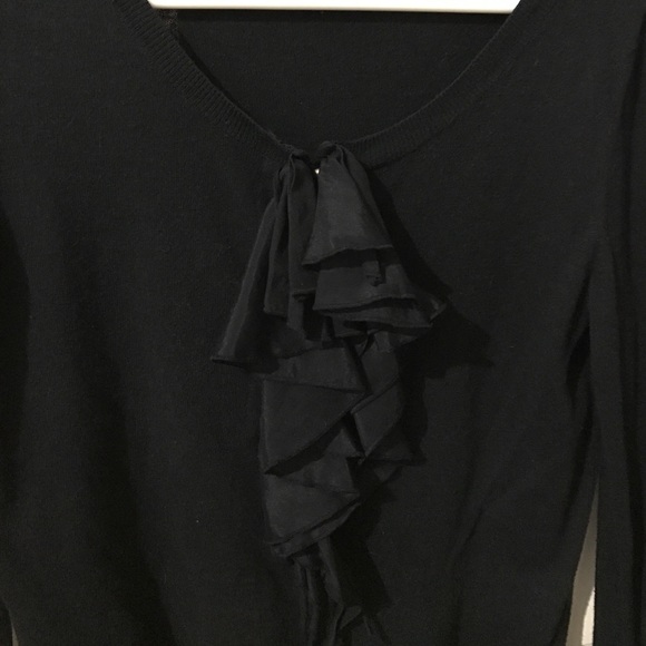 Slight Ruffle Sweater- GAP - Picture 2 of 3