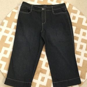 Sonoma dark denim capris SZ 12