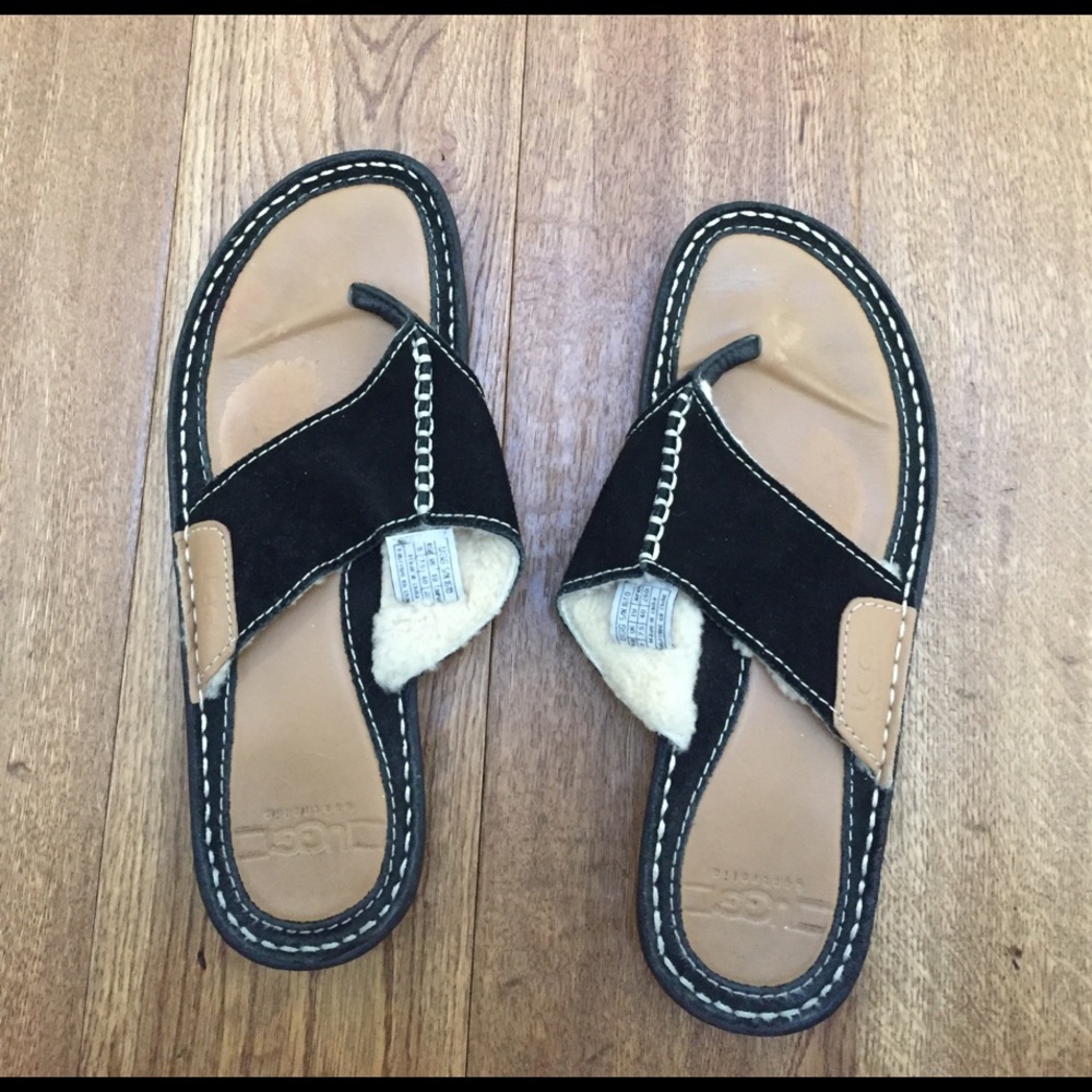 Ugg flip flops