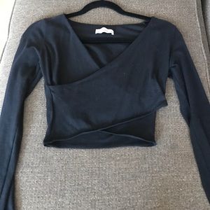 Long sleeve criss cross crop top