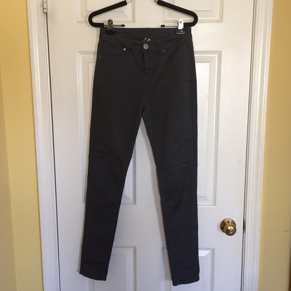 DESIGN LAB Gray Jeans