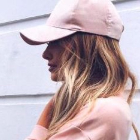 Rose pink suede hat - Picture 3 of 3