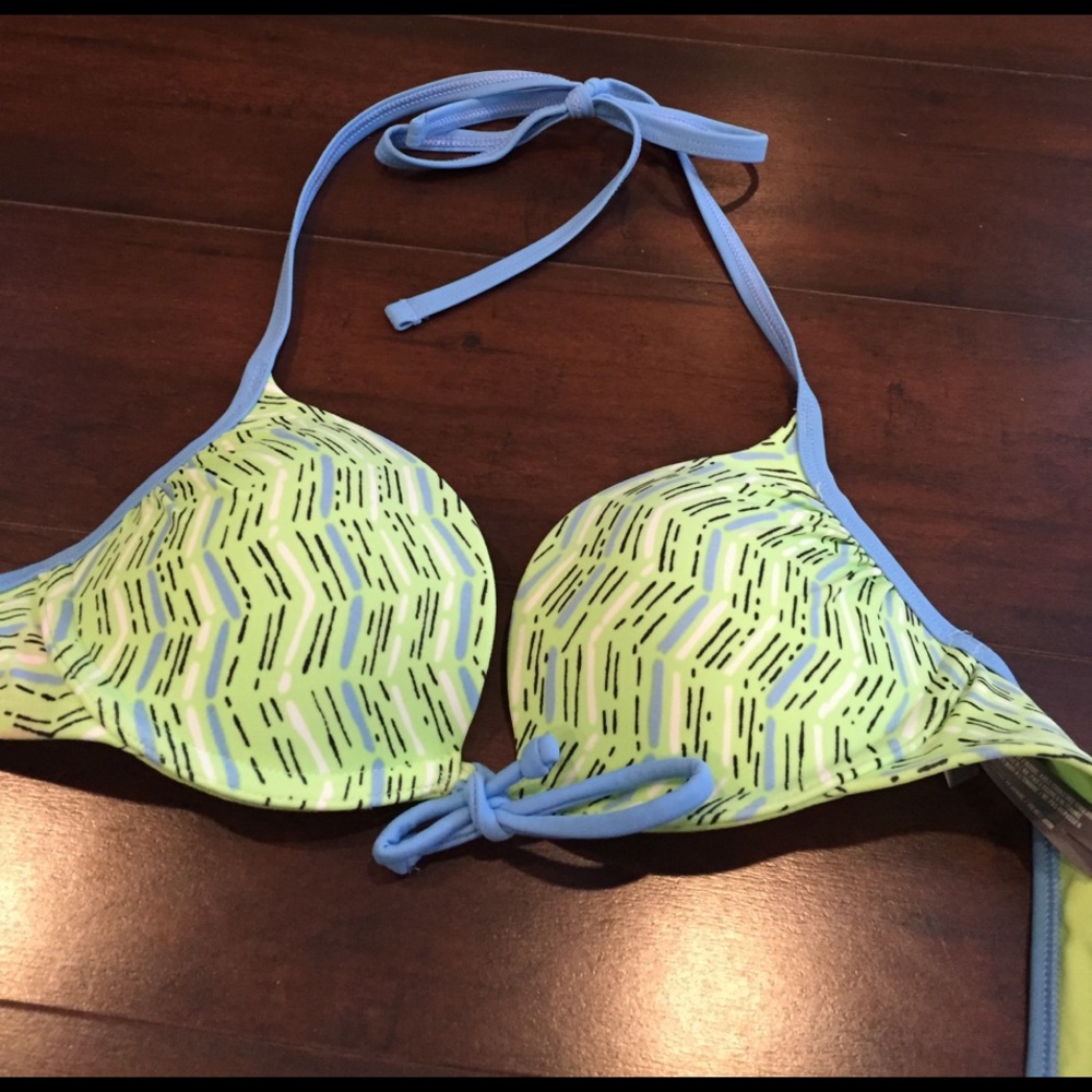 Adorable Aerie swim suit