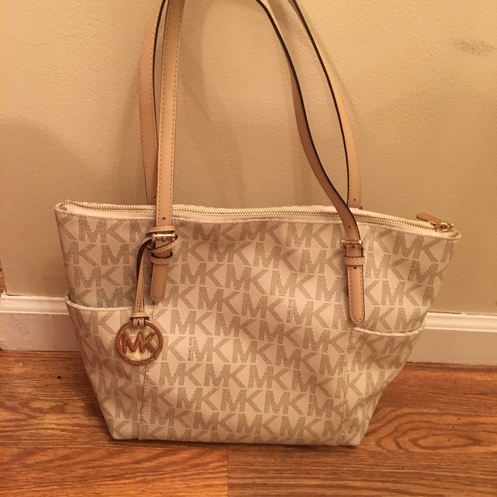 Michael Kors purse