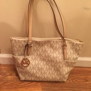 Michael Kors purse