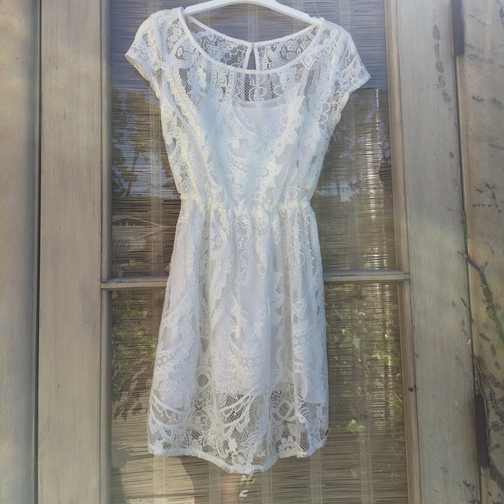 White lace dress