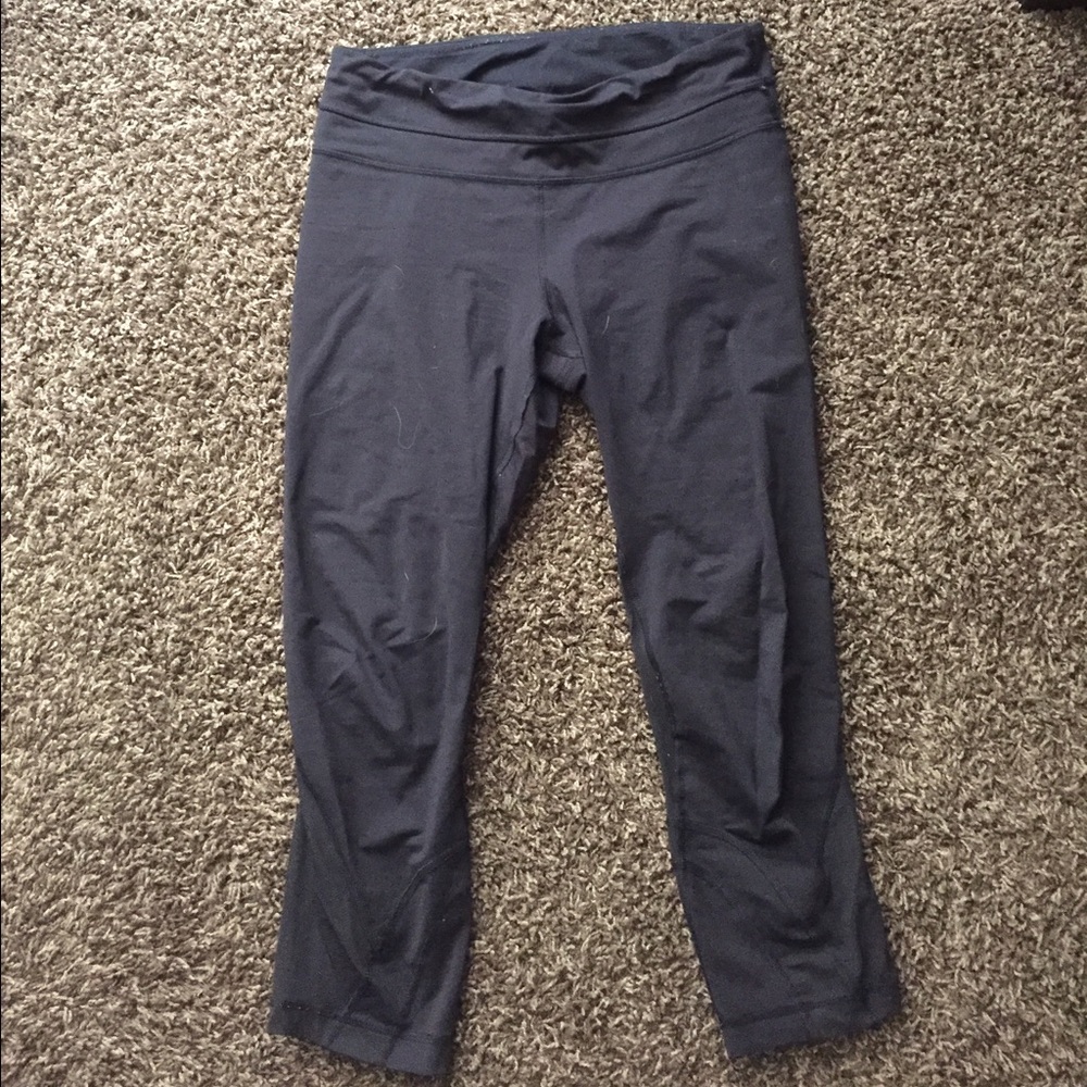 LULULEMON leggings with breathable mesh