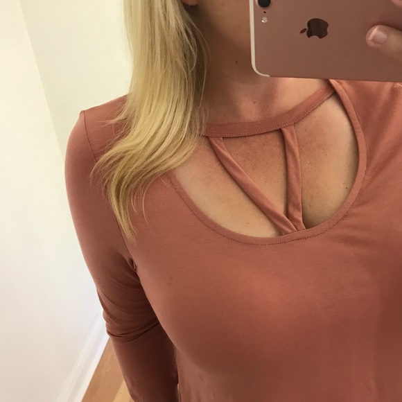 LAST - Salmon strappy scoop neck top - Picture 2 of 2
