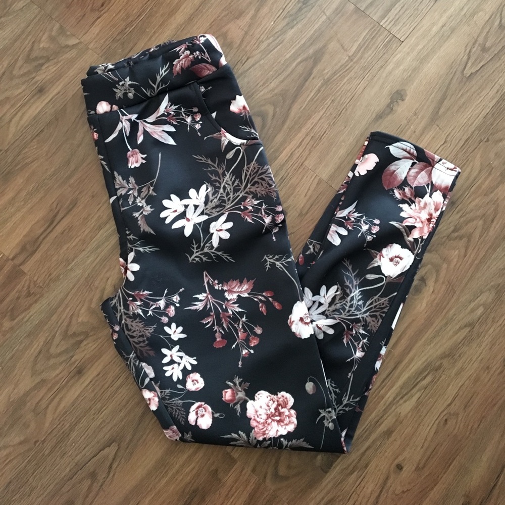 Boohoo Flower Print Pants
