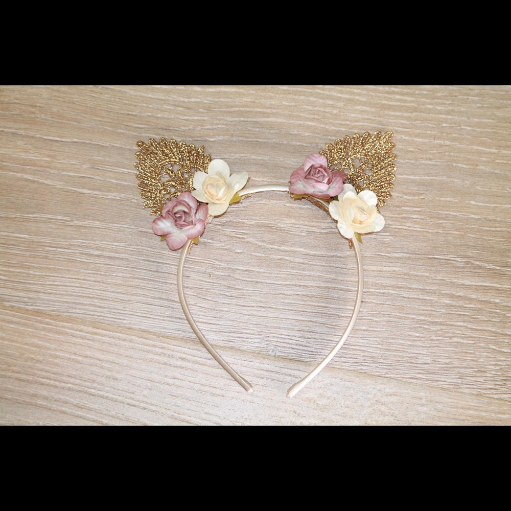 Lace bunny ears