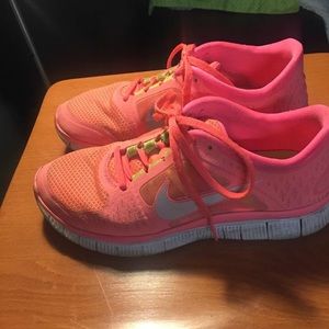 Women's Nike Free Runs size 9.5