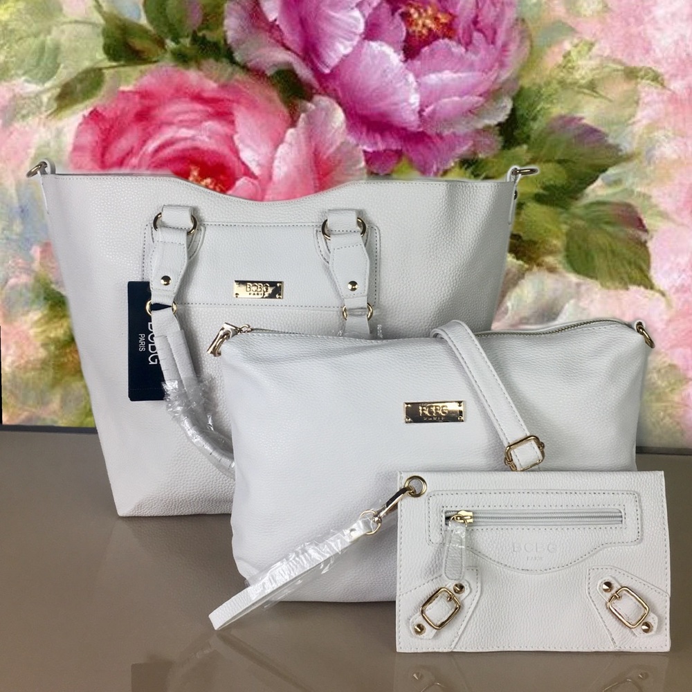 ⛔️SOLD ⛔️🔥5⭐️🔥BCBG Set of 3 Piece bags