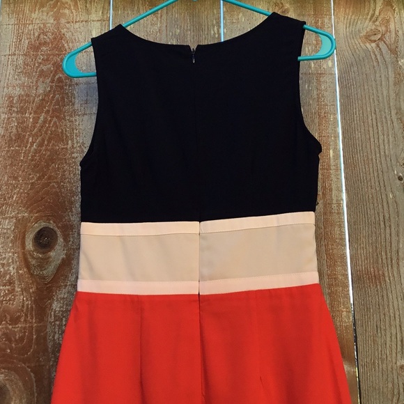 Cute dress - Picture 4 of 8