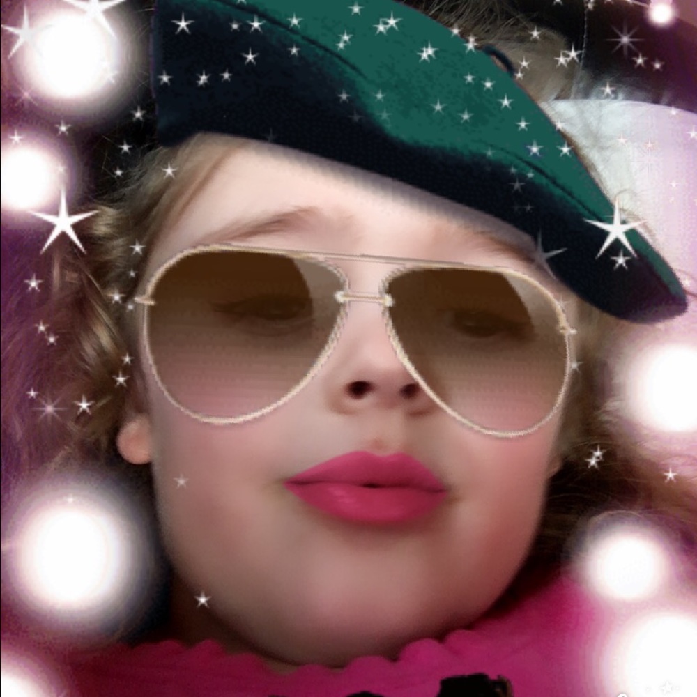 Meet your Posher, Jennifer