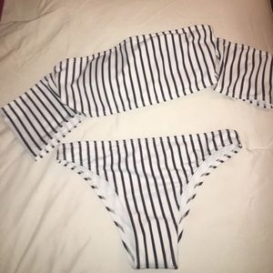 Off the shoulder bikini