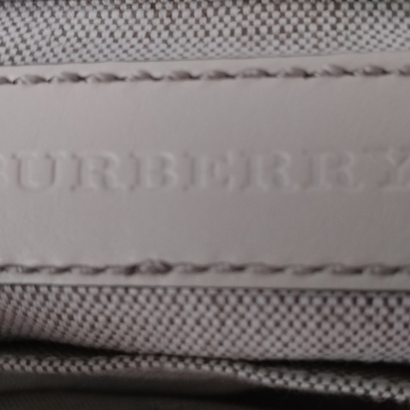 Burberry bag - Picture 1 of 7