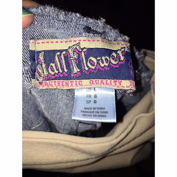 Shorts - Wallflower Denim Maternity Jean shorts Sz Large Shorts - Wallflower Denim Maternity Jean shorts Sz Large