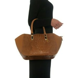 Renata hand bag with shoulder strap. Italian made