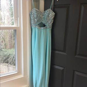 Light blue size 5 prom dress!! Fits like a 5-6