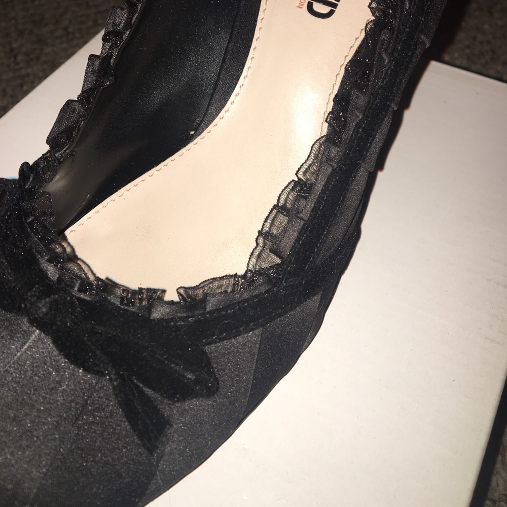 Black heels - Picture 4 of 4