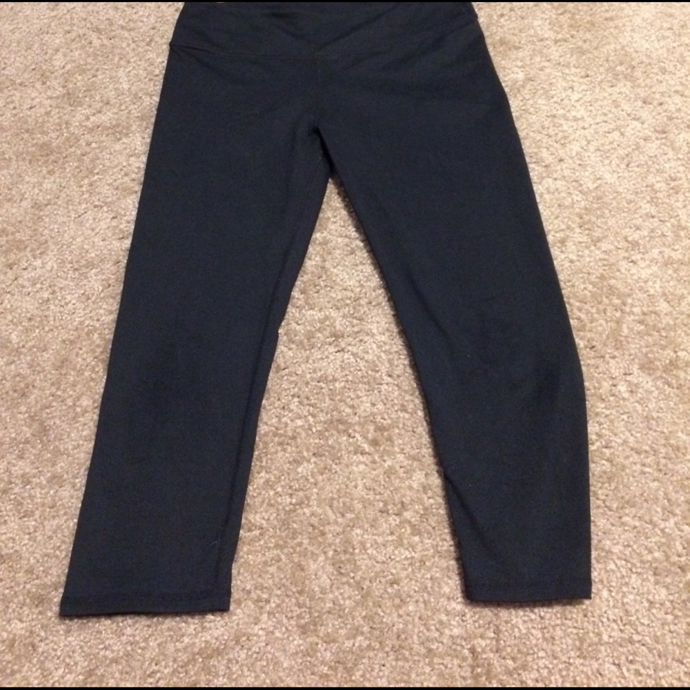 Fabletics Size Medium Capris