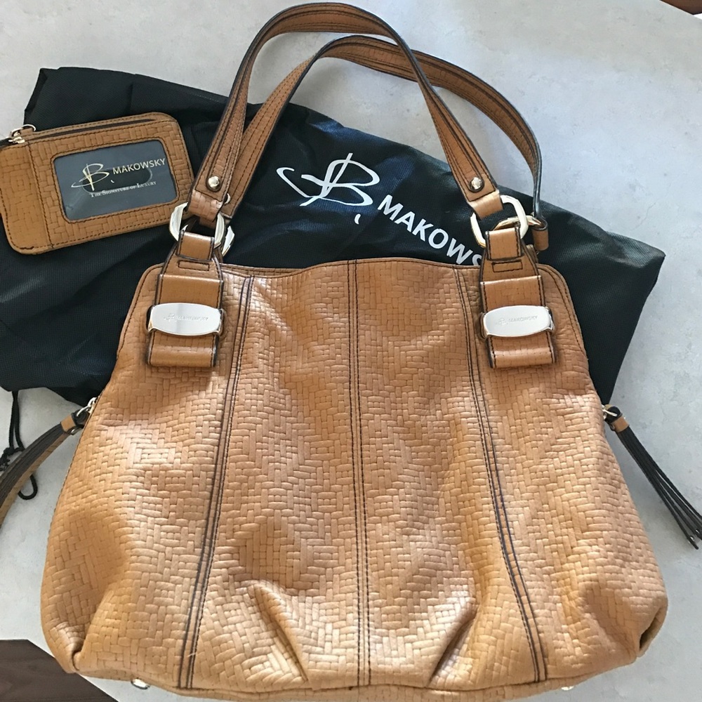 B Makowsky genuine leather purse