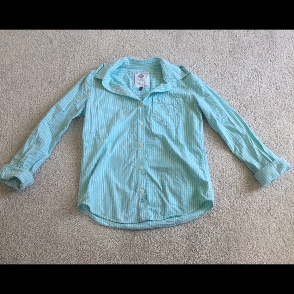 So brand professional button up shirt