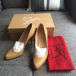 Sold 💯Auth Christian Louboutin 7 Camel Decollete