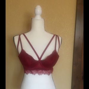 H&M RED LACE BRALETTE