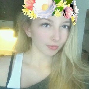 Meet your Posher, Caitlyn