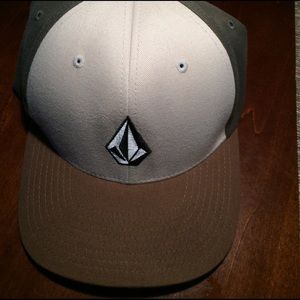 Volcome men's full stone heather flex fit hat