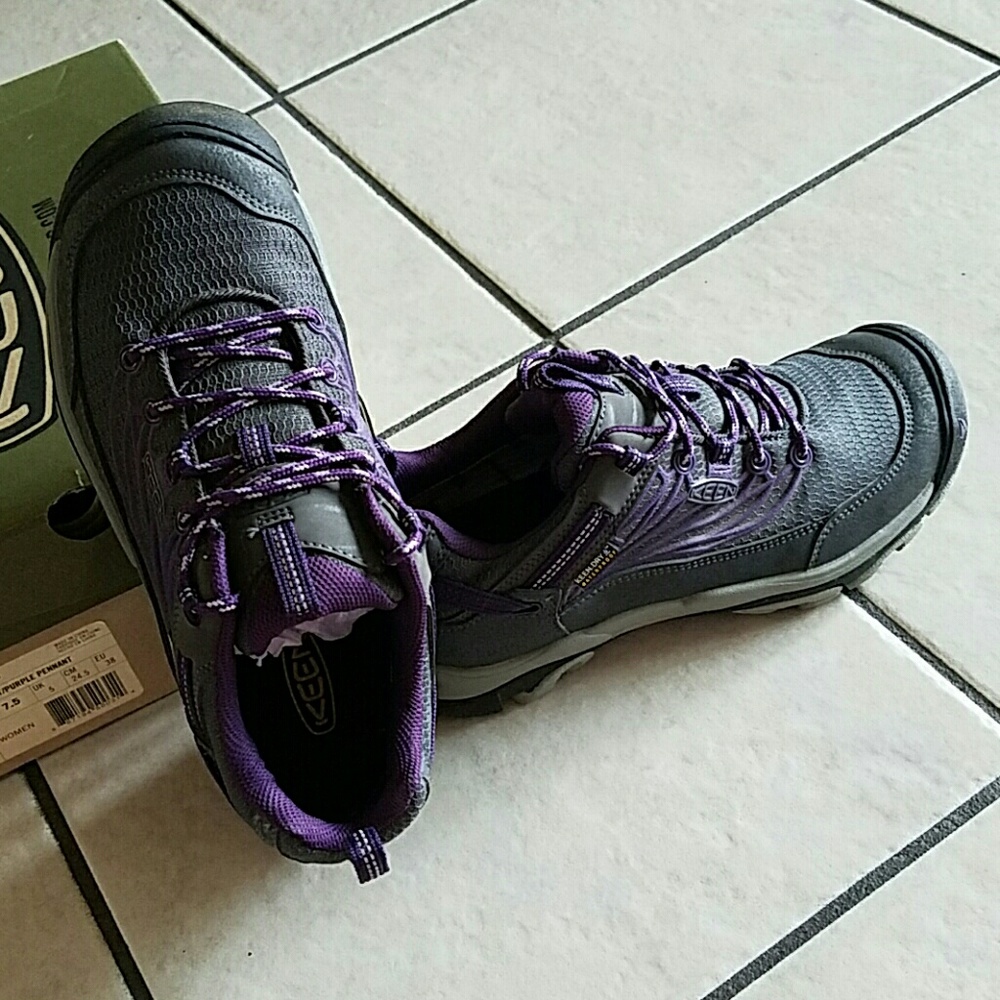 Keen Saltzman Waterproof Hiking Shoes / Boots 7.5