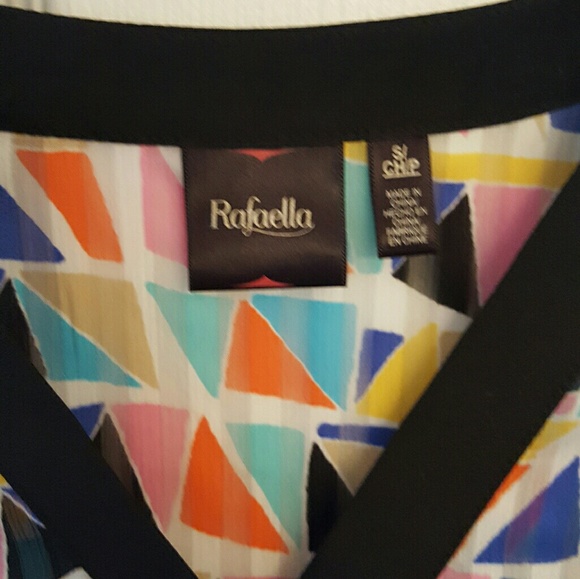 Colorful 3/4 Length Sleeve Blouse - Picture 2 of 3