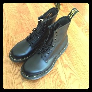 Women's 1460 Dr. Martens boots (new with tags)