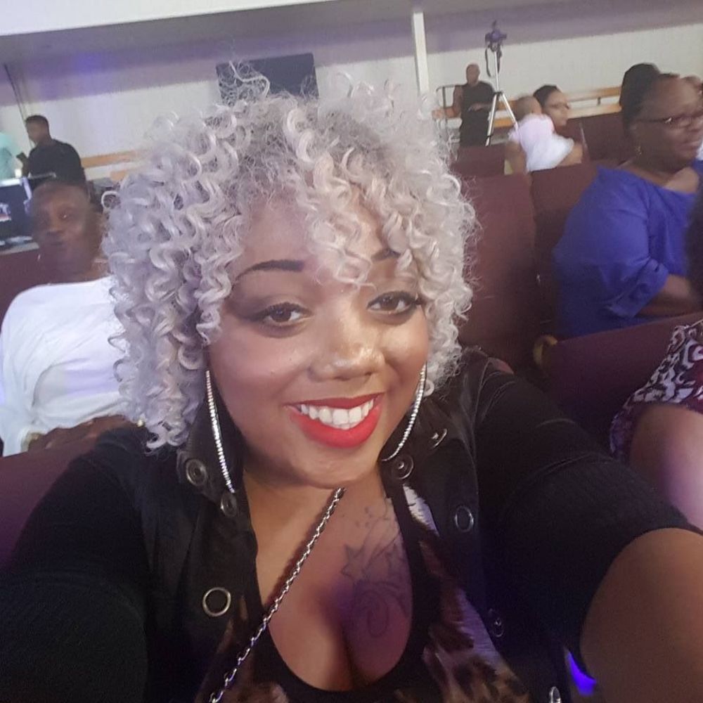 Meet your Posher, Jenee