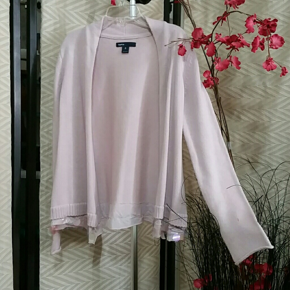 BUNDLE AND SAVE lovely sweater. FINAL $