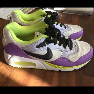 Excellent Condition Nike Air Max