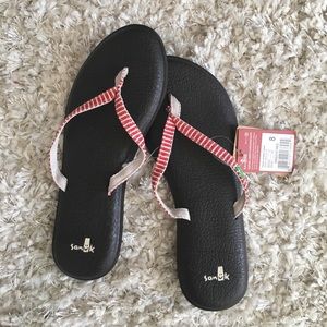 NWT Sanuk Sandals