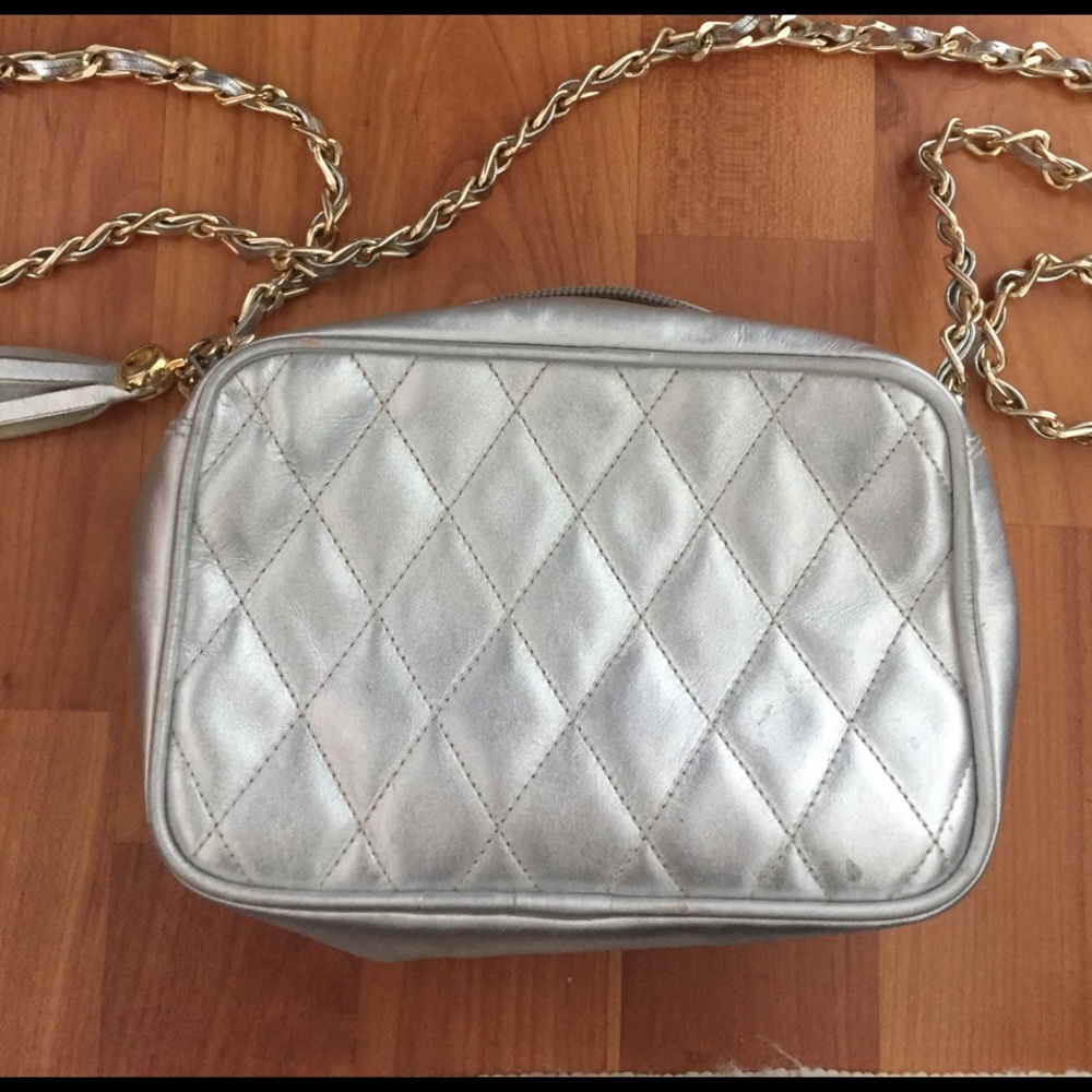 Small Silver cross body purse
