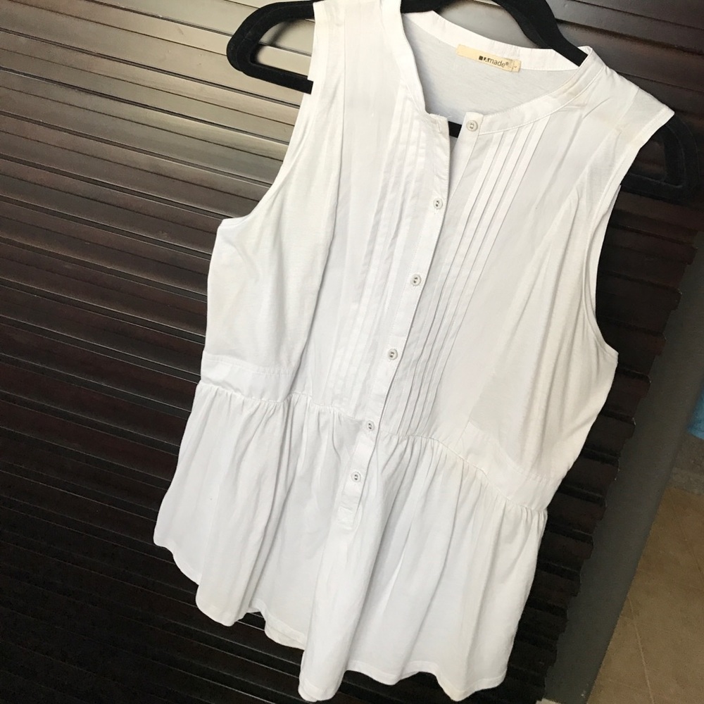 Anthropologie Tank w/Button Detail & Peplum, L
