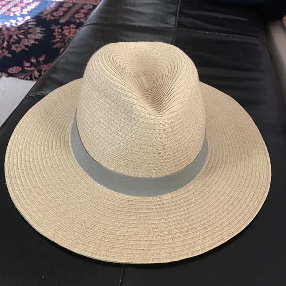 Accessories - Hat woven straw color material size L
