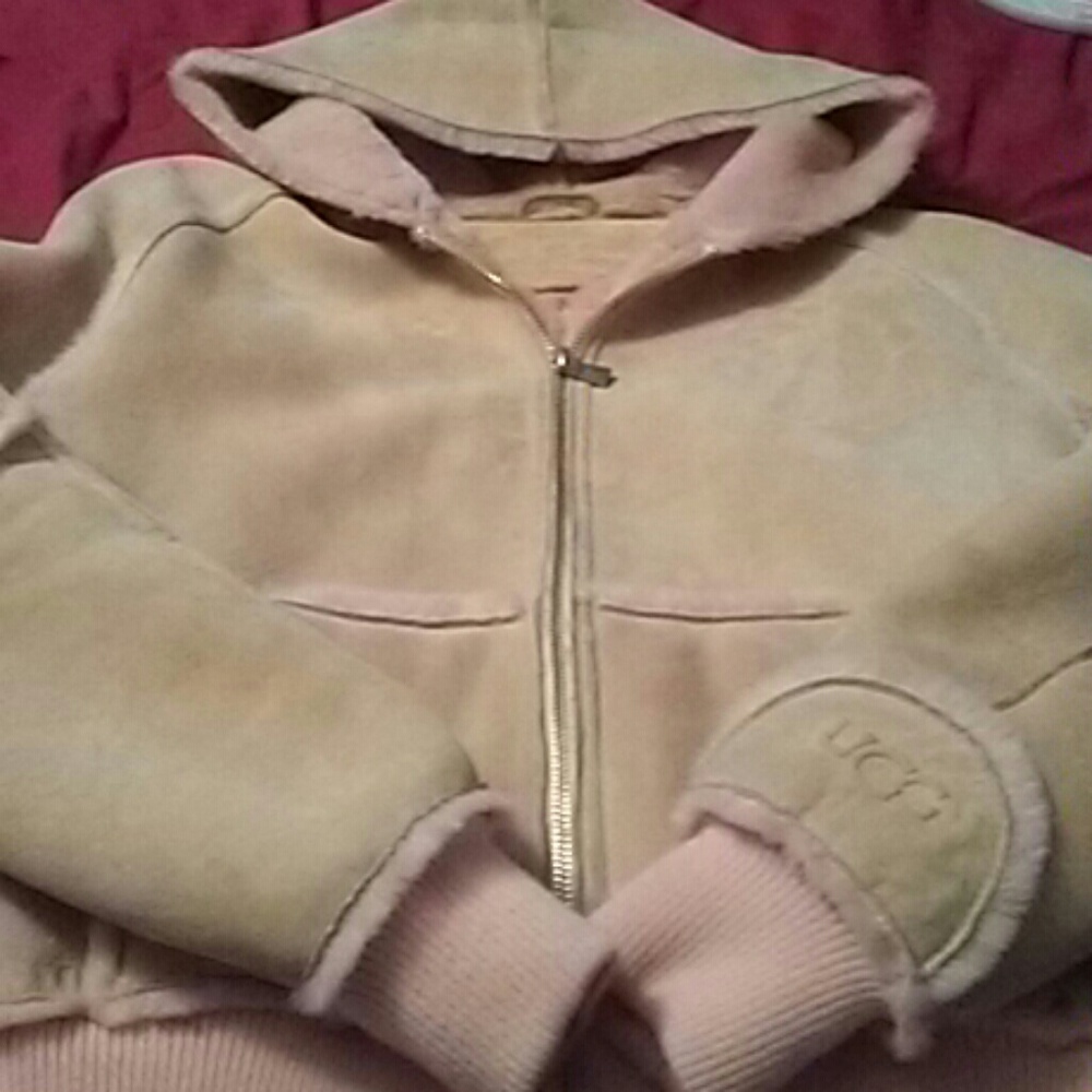 Ugg Sz small Coat Light Cream/ light pink inside