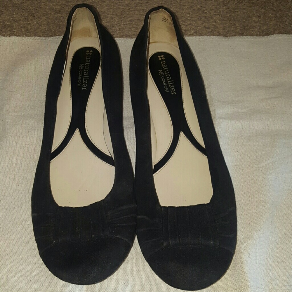 Naturalizer N5 comfort flats