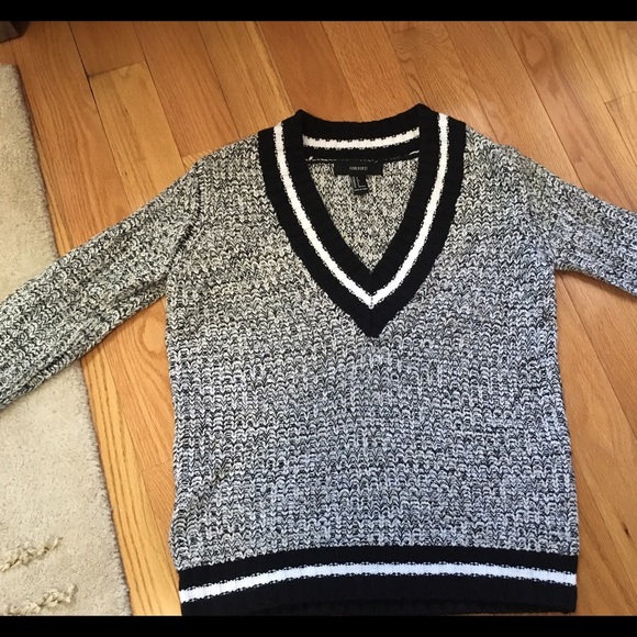 Super comfy knitted gray sweater - Picture 1 of 4