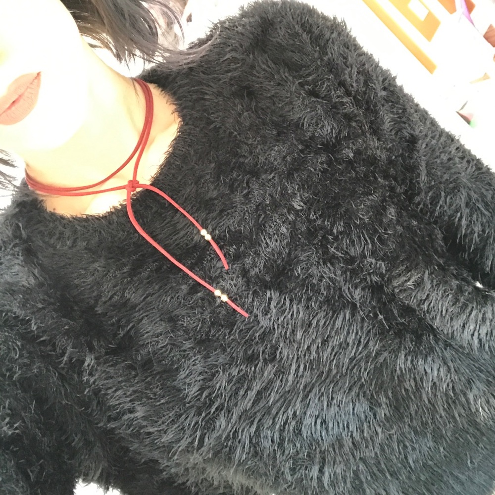 Fuzzy, cozy NWT Brandy Melville sweater size an💋