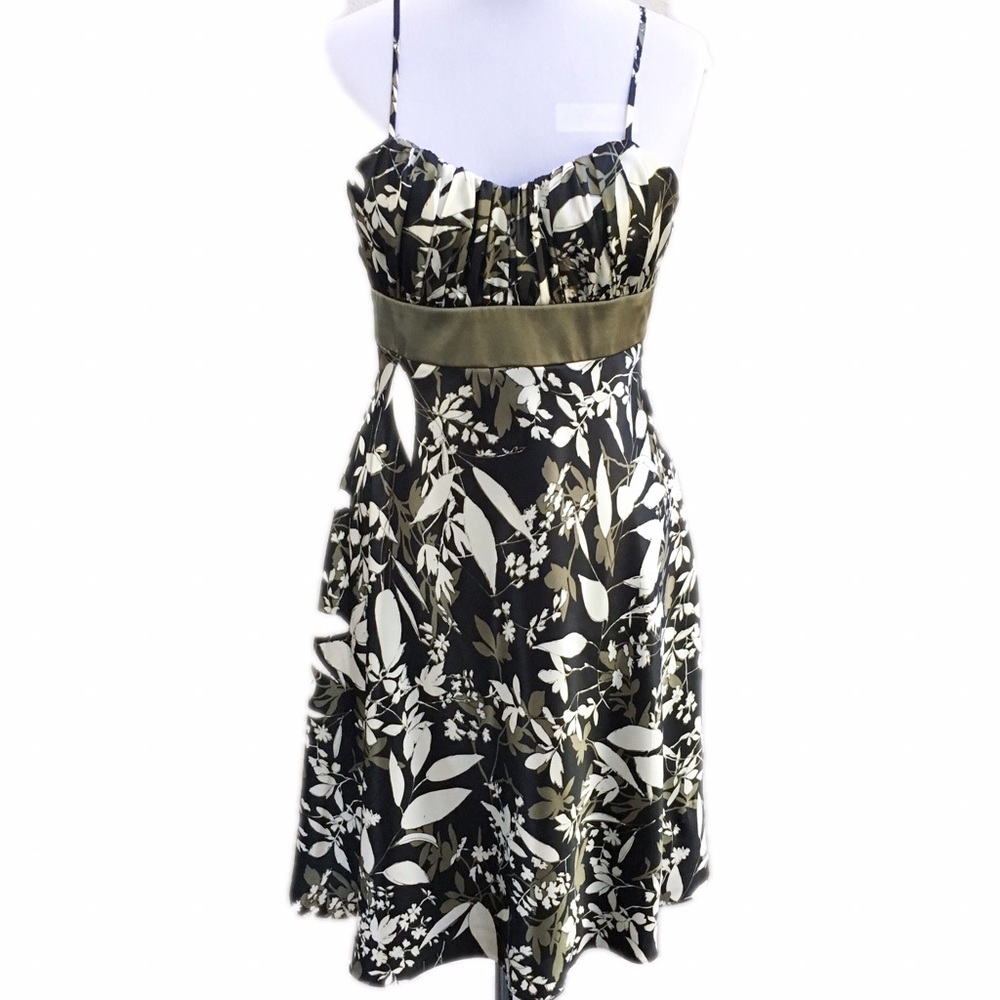 ⚡️Flash Sale⚡️Evan Picone satin floral dress