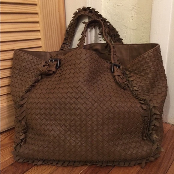 Bottega Veneta Fringe Detailed Woven Tote - Picture 1 of 8