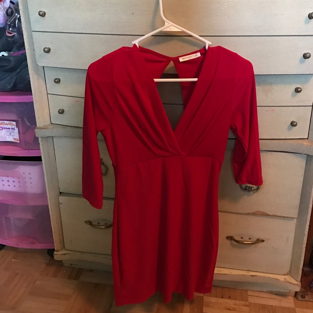 🚨*FINAL SALE ON THIS ITEM* RED BODYCON DRESS