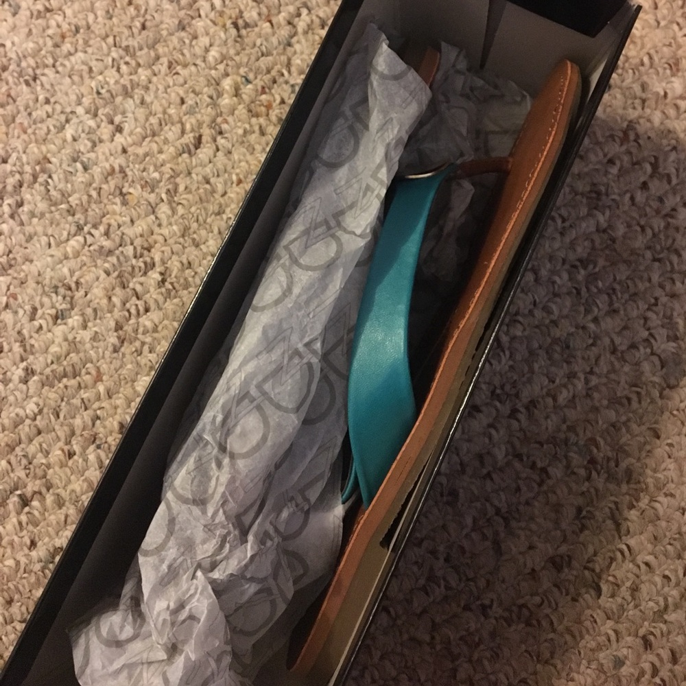 Sandals - Picture 3 of 3